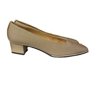 Rare Stuart Weitzman block heeled dress shoes size 8.5